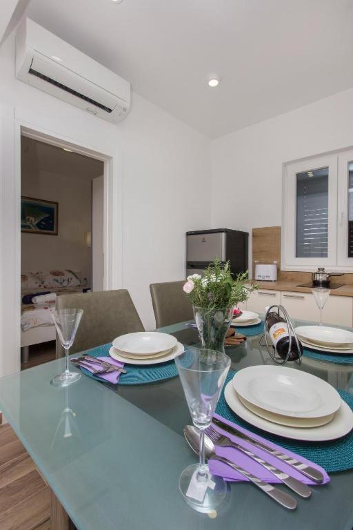 Riva 2 Apartment Krapanj Exterior foto