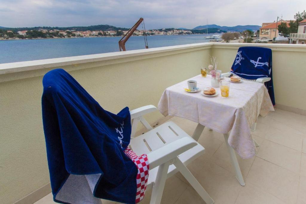 Riva 2 Apartment Krapanj Exterior foto