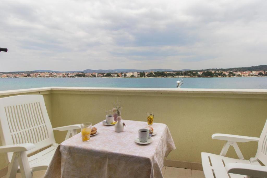Riva 2 Apartment Krapanj Exterior foto